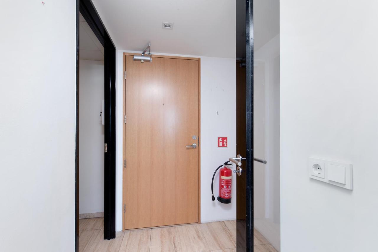Penthouse Apartment On The Main Shopping Street 레이캬비크 외부 사진